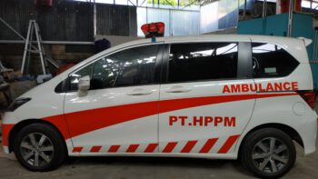Permalink to: Ambulance Honda Freed